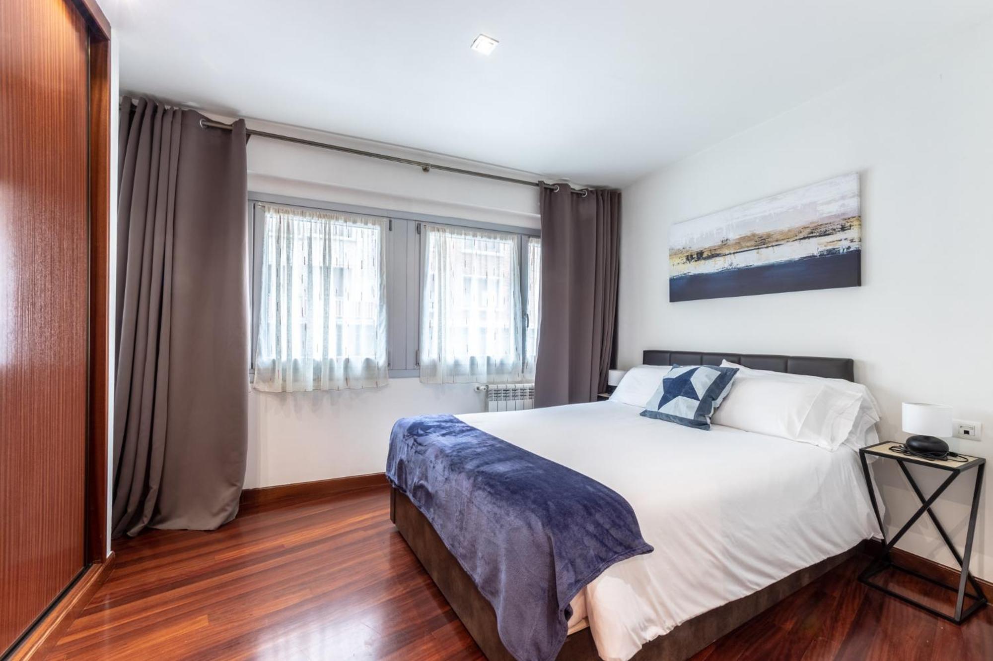 Appartement Amplio Y Acogedor Junto A Plaza Zabalburu à Bilbao Extérieur photo