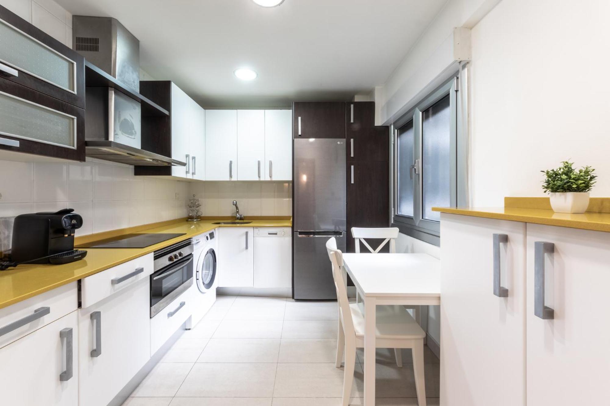 Appartement Amplio Y Acogedor Junto A Plaza Zabalburu à Bilbao Extérieur photo